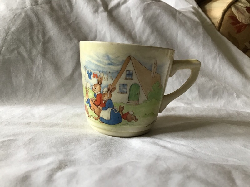 Royal Doulton Bunnykins casino tea cup Family going out on washing day & Raising hat